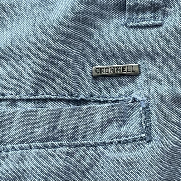 Cromwell Chino Style Shorts - Picture 3 of 9